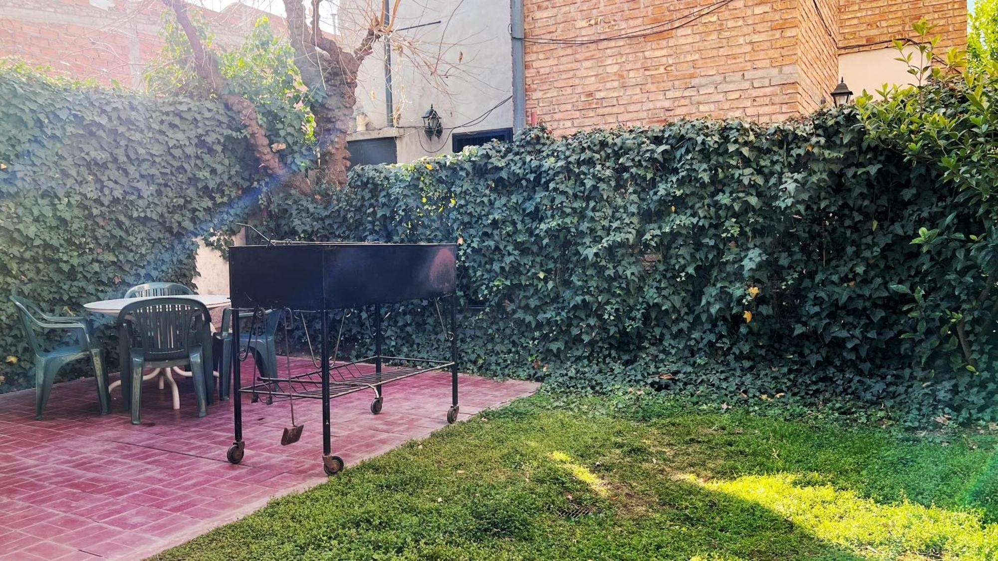Duplex Mendoza Con Chochera Techada Luaran gambar